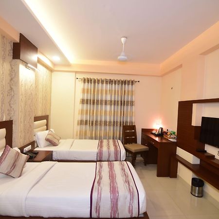 Hotel Varanasi Inn Exterior photo