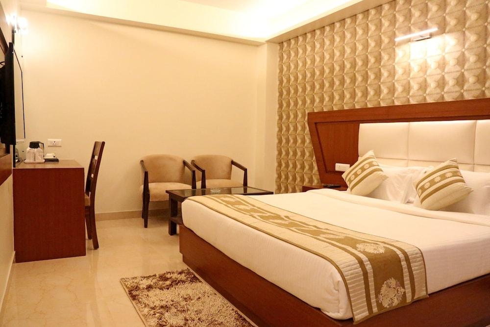 Hotel Varanasi Inn Exterior photo