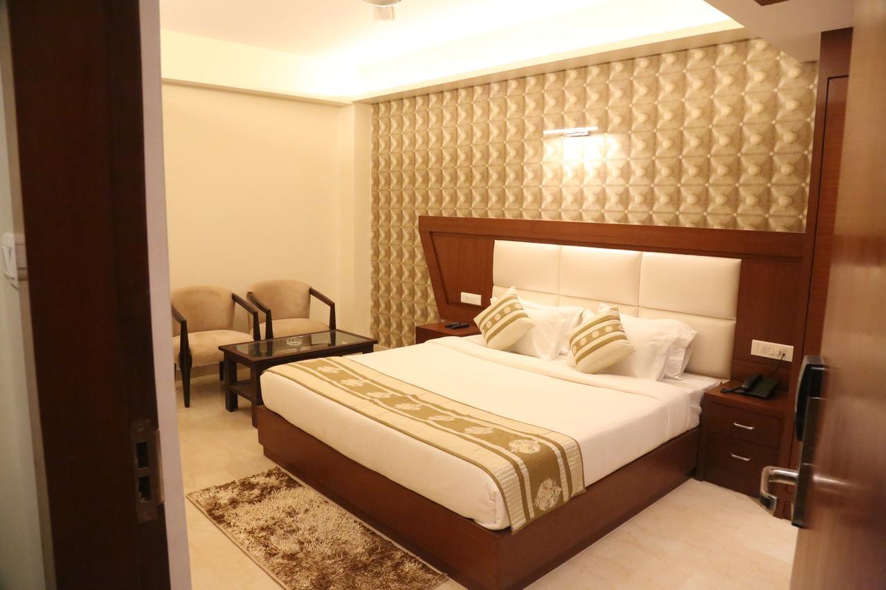 Hotel Varanasi Inn Exterior photo