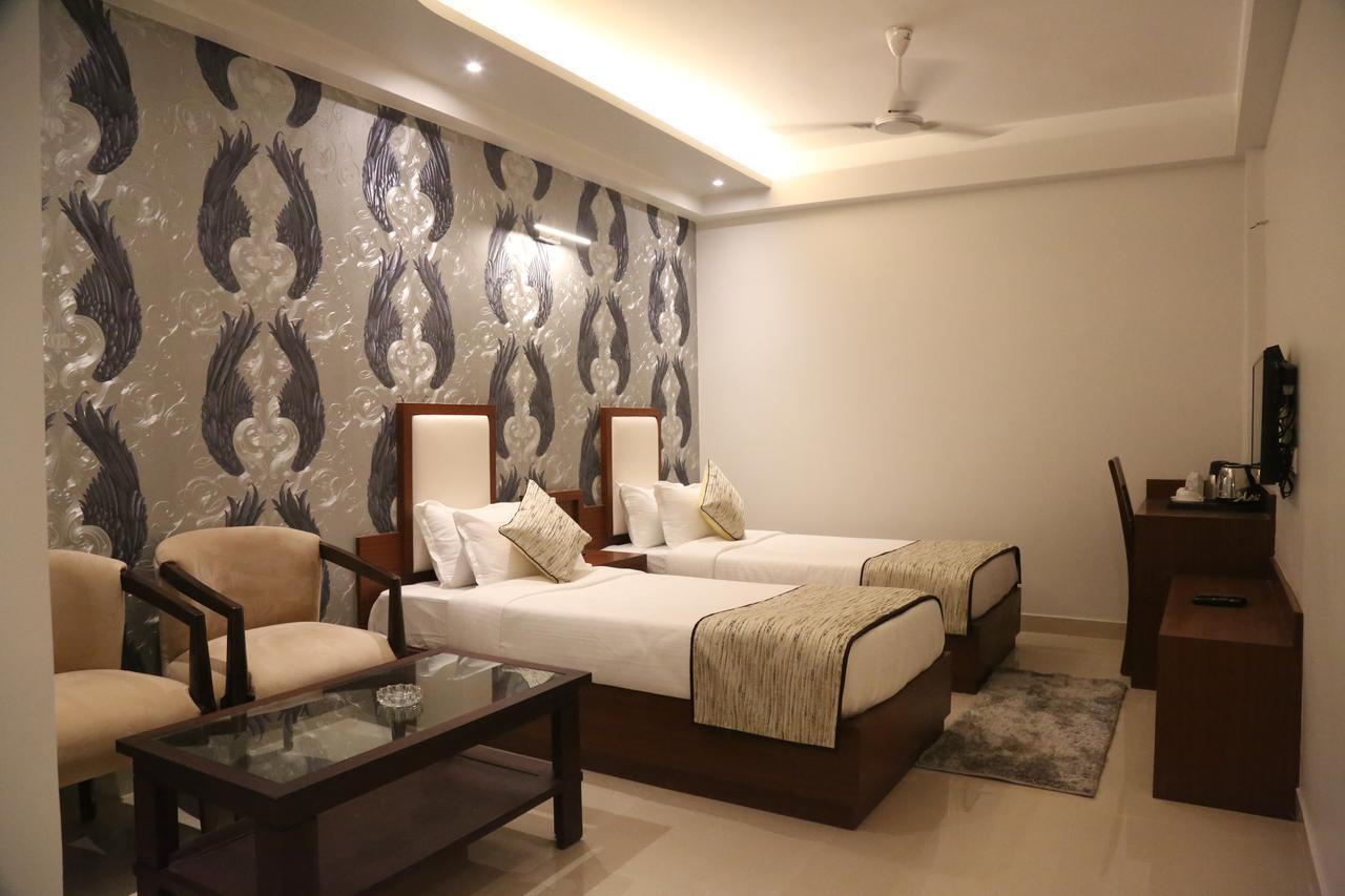 Hotel Varanasi Inn Exterior photo