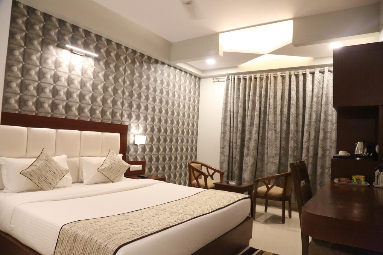 Hotel Varanasi Inn Exterior photo