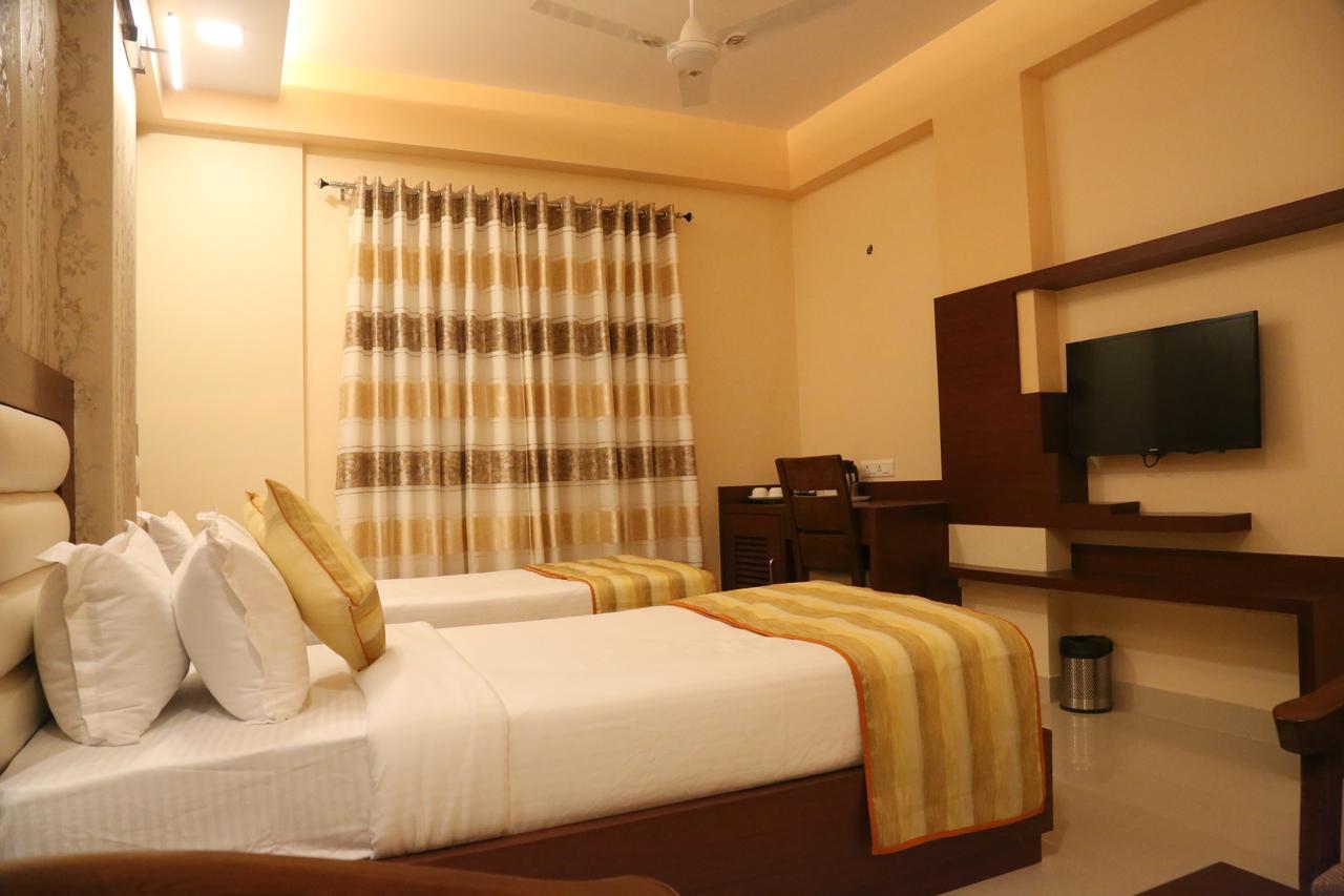 Hotel Varanasi Inn Exterior photo