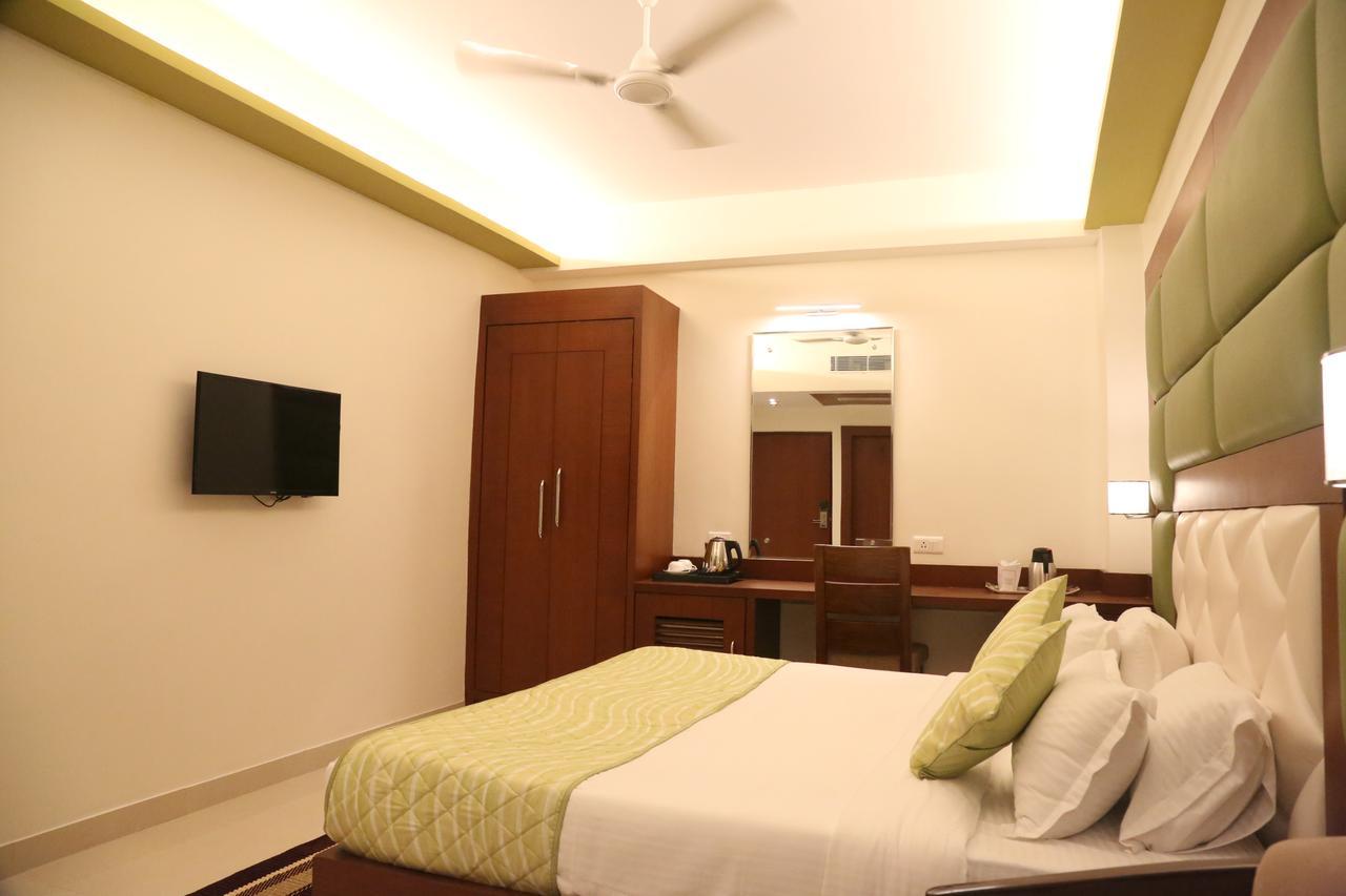 Hotel Varanasi Inn Exterior photo