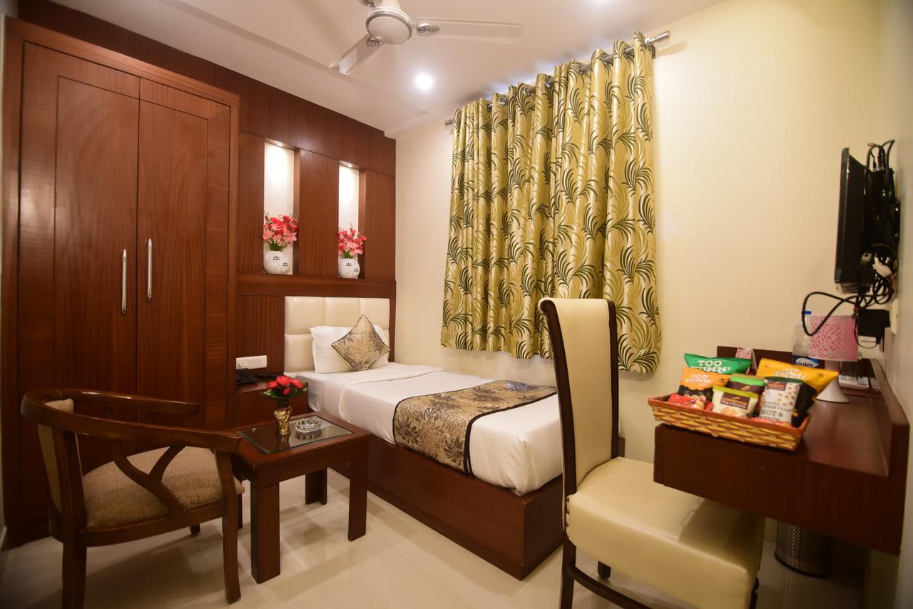 Hotel Varanasi Inn Exterior photo